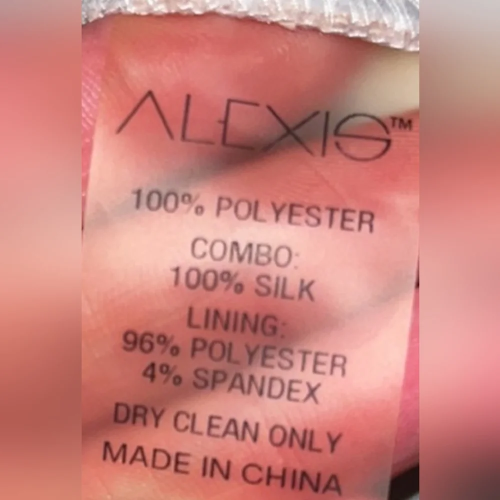 Alexis Women's  Beige Finn Off Shoulder Lace Top Small Whimsy - Picture 16 of 17